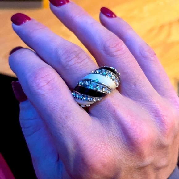 Black and White Sparkly Ring - Picture 1 of 2